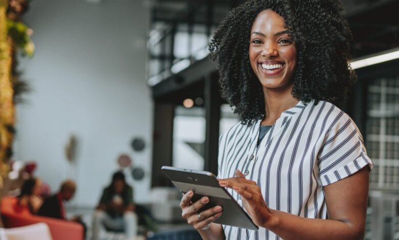 Famous Amos Wants To Give Three Black Owned Businesses K – Essence Famous Amos Wants To Give Three Black Owned Businesses K – Essence