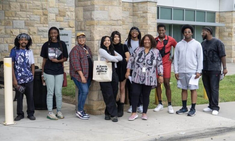 A ‘media organizer’ built an abolitionist newsroom in Kansas City. Is he a journalist? He’s not yet sure. A ‘media organizer’ built an abolitionist newsroom in Kansas City. Is he a journalist? He’s not yet sure.